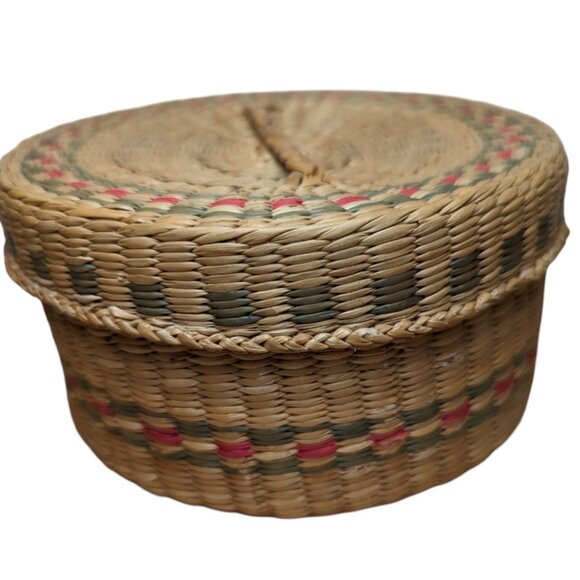 Other - Small handwoven seagrass painted color lided handle basket 2 1/2 inch boho